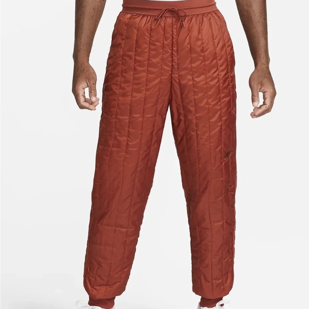 Men’s Nike Sportswear Therma-Fit Tech Pack Winterized Pants DQ4306-641 Red Brown